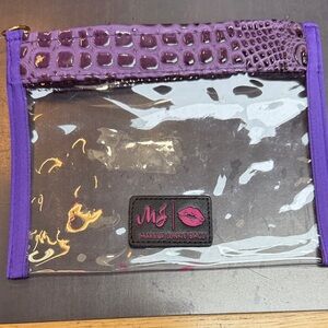 Makeup Junkie clear pouch